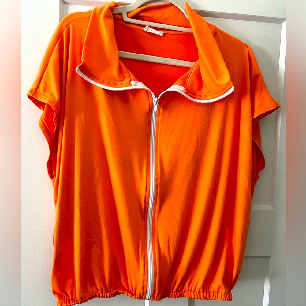 🧡 cute zippered front elastic bottom top